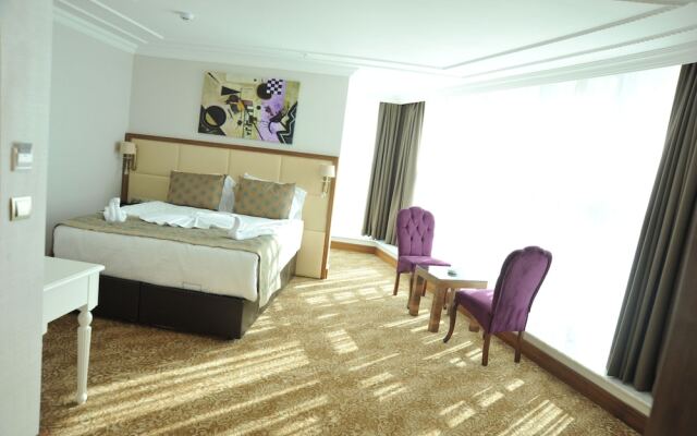 Asuris Hotel