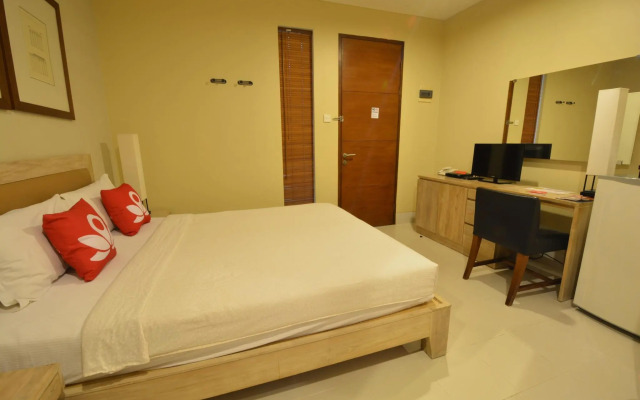 ZEN Rooms Kemang Ampera