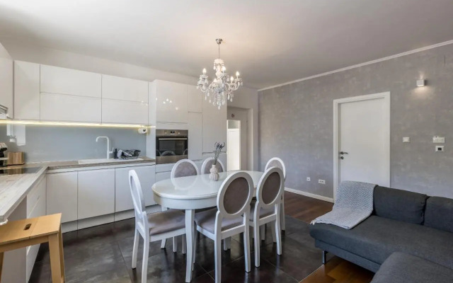 Central Park Apartment with Terrace