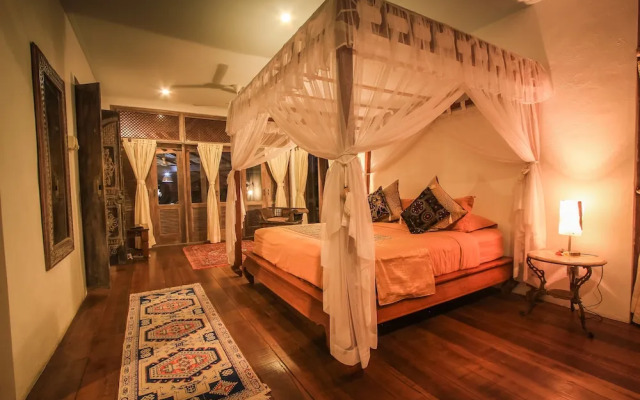 Rumah Nyaman Villa