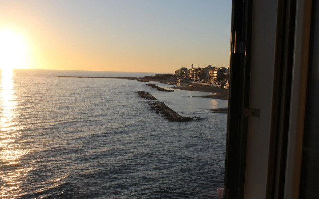 Attico Il Gabbiano (Centralissimo Porto di Anzio)