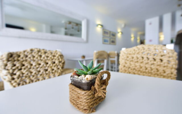 Kalidon Beach Hotel