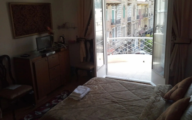 Alexander the Great Hotel - Alexotel