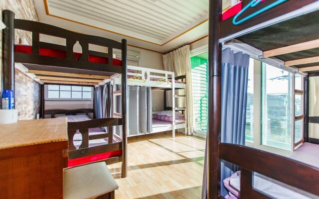 Seongsan Hotpul Guesthouse - Hostel