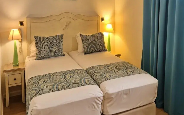 Le Nautile Beachfront