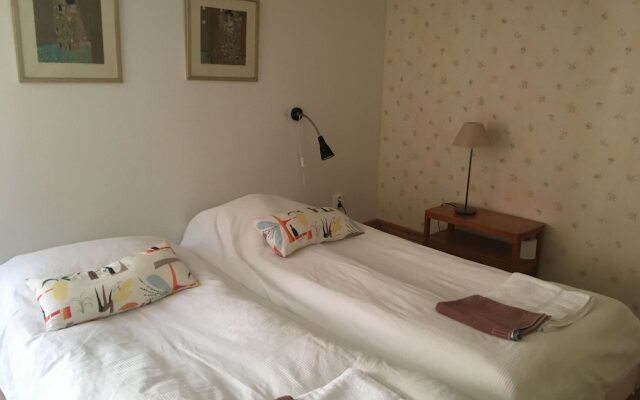 Körsbarsgården Bed & Breakfast