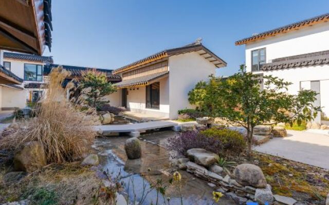 Miaotang yanziwu Guesthouse