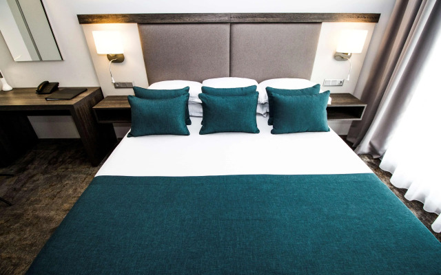 Best Western Plus Premium Inn