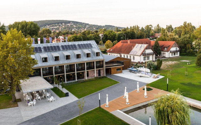 Alsóörs Marina Hotel