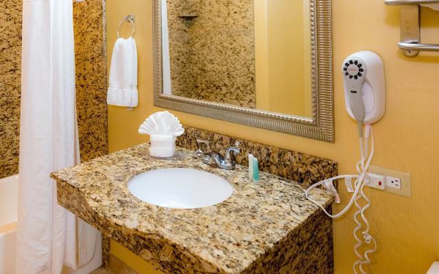 Clarion Inn Elmhurst - Oak Brook near I-88, I-290, I-294