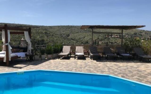 Villa Monica