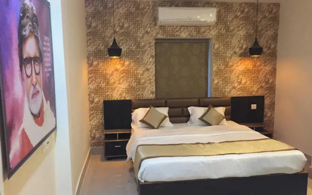 Goroomgo Effective Bollywood Hotels Bhubaneswar