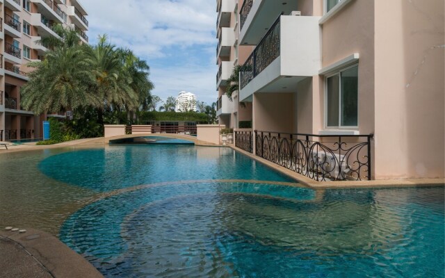 Paradise Park Jomtien by PSR ASIA