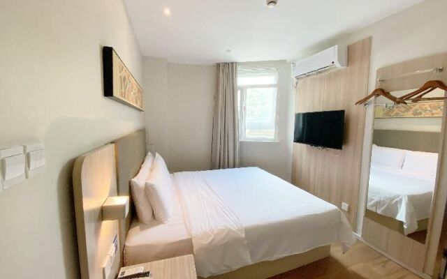 Hanting Hotel Shanghai Zhoupu Wanda Metro Station