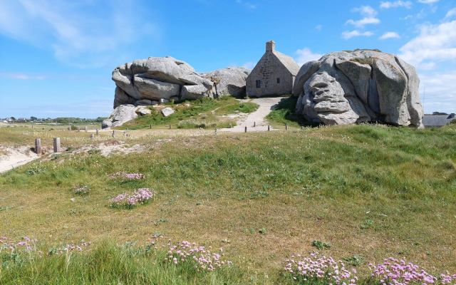 Granite stone house with fireplace, Plouguerneau