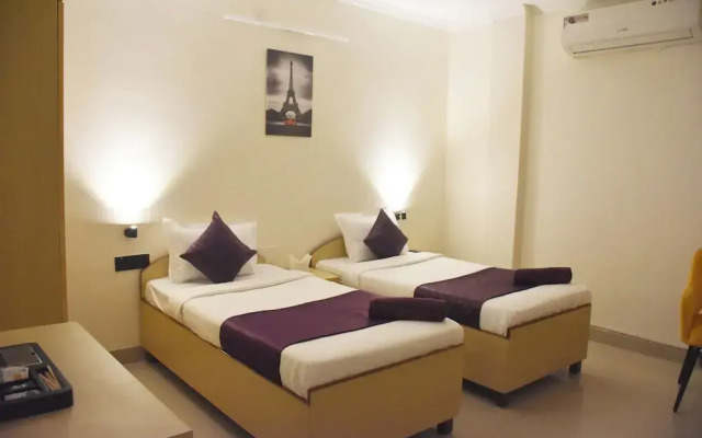 Date Palm Hotel
