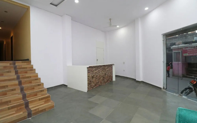 OYO 19484 Hotel Cubic Inn