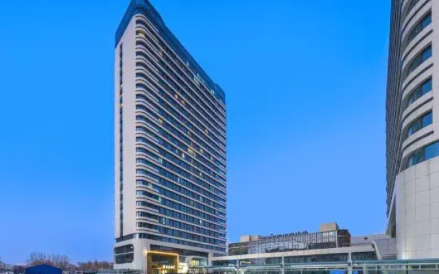 Starway Hotel (Jinan Erzhong Daminghu Zhan)