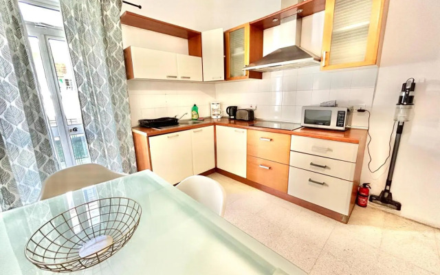 St Julians - Balluta Bay large 3 bedroom apartment