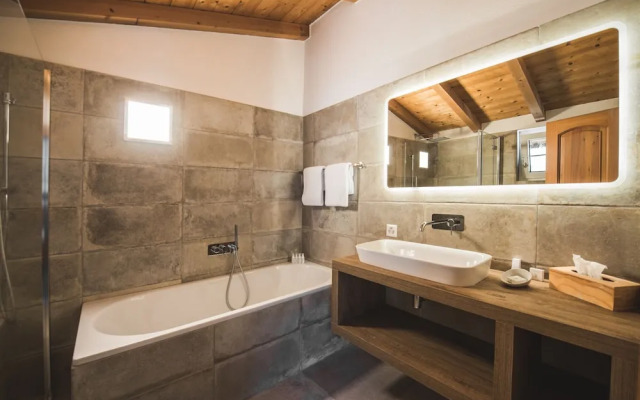 Mountain Exposure Luxury Chalets & Penthouses & Apartments