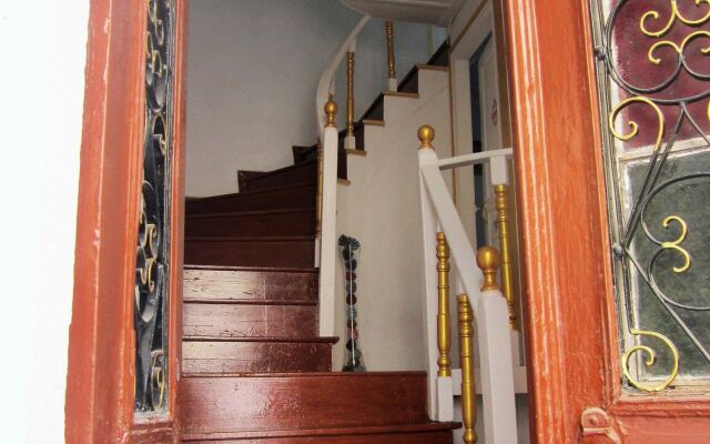 Ayvalık 1881 Pansiyon