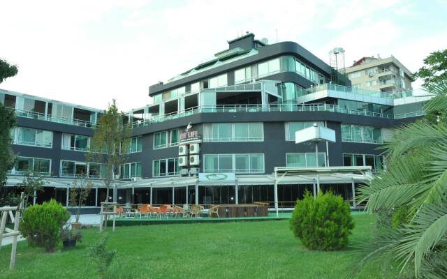 Kndf Marine Hotel