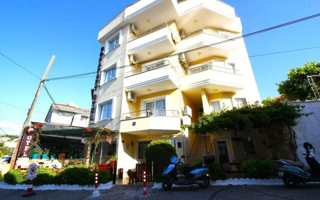 Bonapart Hotel