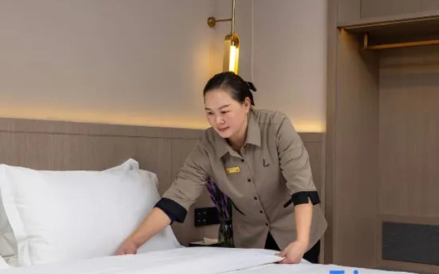 Lavande Hotel (Chongqing Kaizhou New Century Pedestrian Street)