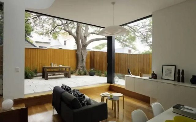 Stunning Family Home 5mins to CBD H332