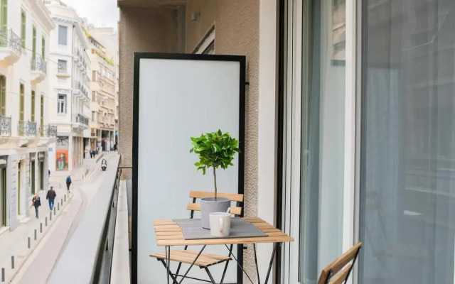A24 Pristine & sunny suite near Plaka & Parthenon