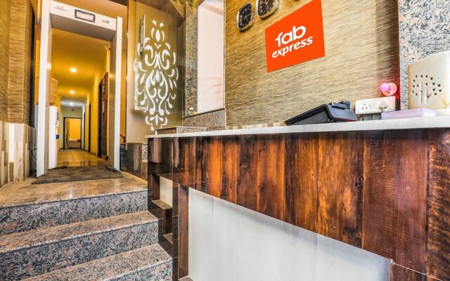 FabHotel Clink