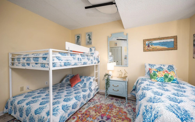 Creston House Condominium
