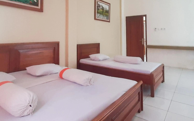 OYO 90226 Penginapan Sederhana Syariah - Hotel in Palembang - Photo 2