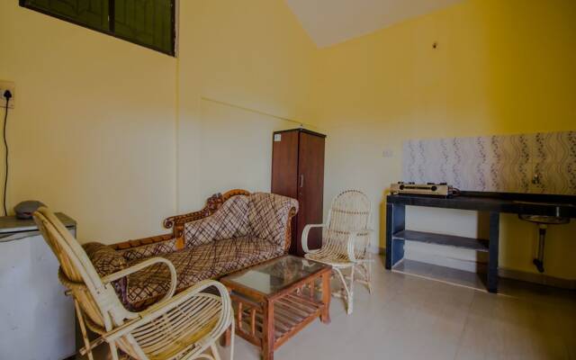 OYO 14063 Home 1BHK Near by Ashwem beach