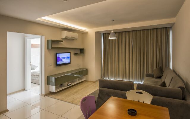 Delfino Boutique Apart Hotel