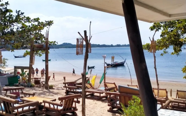 Nattida Bungalow & Hashery @ Koh Phayam