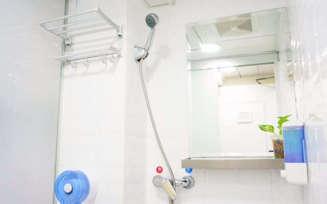 K&B Hostel