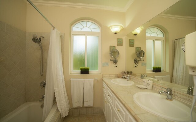 Colina 3F - 2 Bedr 2 Bath