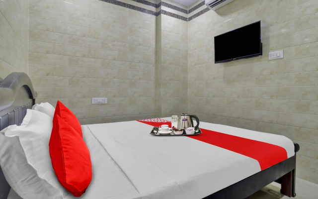 OYO Flagship 70400 Hotel Ashoka Classic