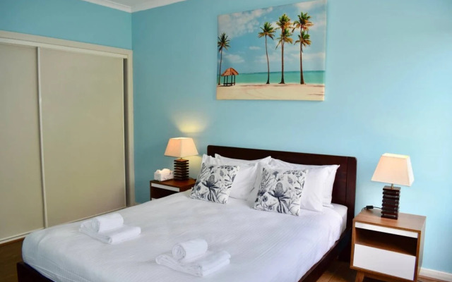 3 Bedroom Getaway in Trendy Thornbury