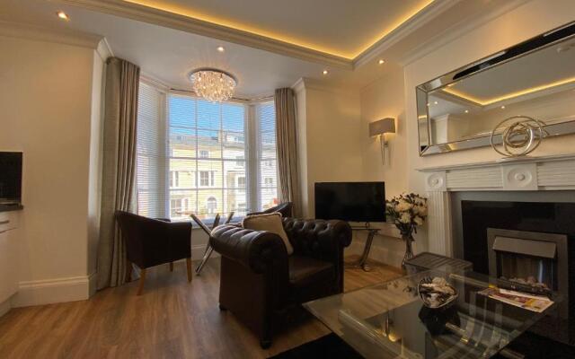 The Maureen Suite