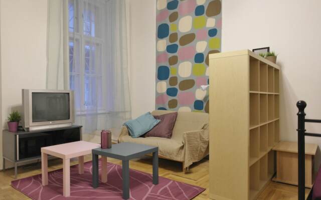 Budget Apartment by Hi5 - Hold Street