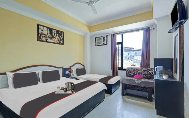 spot on 89476 Hotel Shalimar Lodge