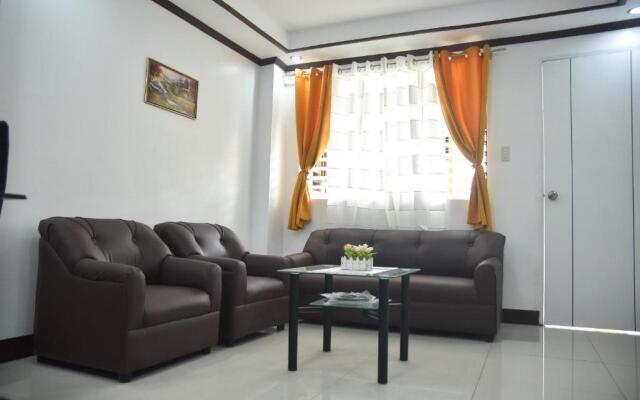 Furnished House in Calapan City Subdivision near ROBINSON/XENTRO Mall