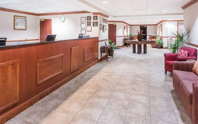 Clarion Pointe Charleston - West Ashley
