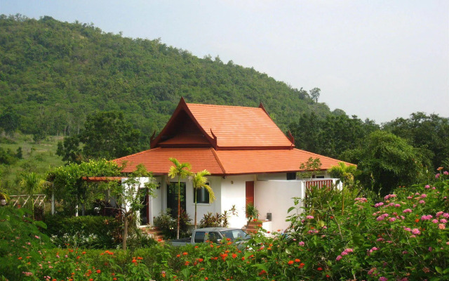 Mountain Breeze Villa