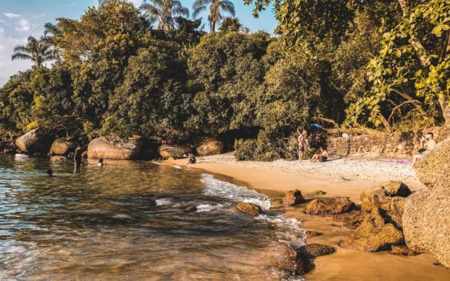 Paraíso! Casa de 2 andares com pier exclusivo
