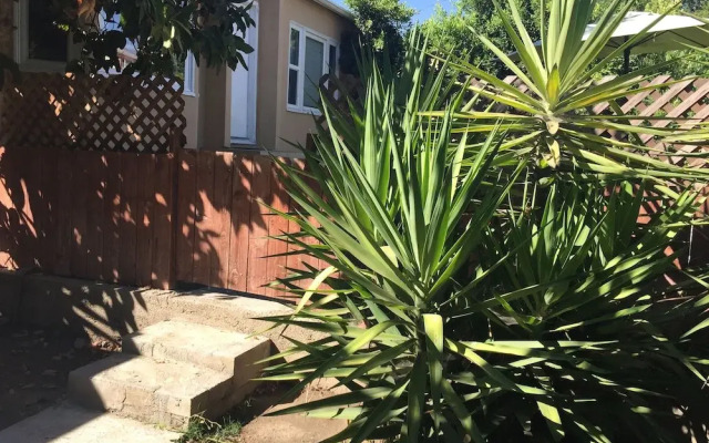 Unique 2 Bedroom in Burbank