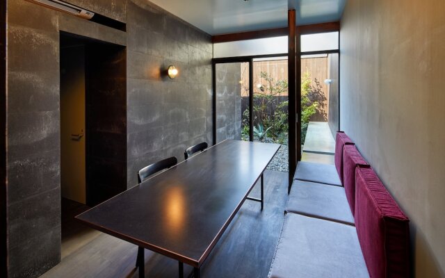 YADORU KYOTO HANARE Dokutsu No Yado