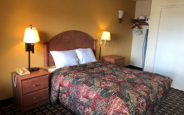 University Inn and Suites Tallahassee